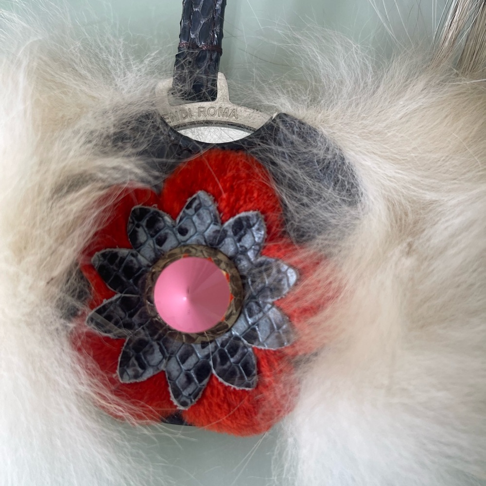 Fendi bag charm - Picture 3 of 11
